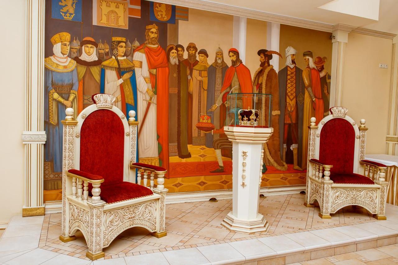 Галицька Корона Davidov Extérieur photo